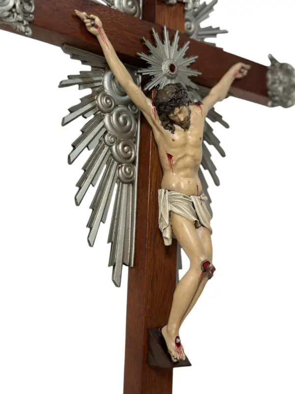 Crucifixo "Redentor" - 57cm - base fixa - Prata ou Dourado - Image 6