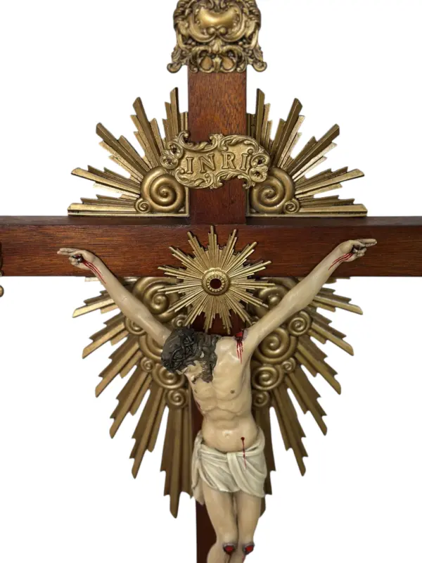 Crucifixo "Redentor" - 52 cm -parede - Prata ou Dourado